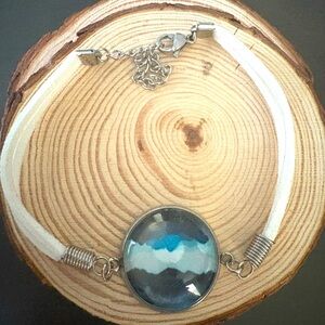 Hand Crafted Blue & White Mountain Design Bracelet